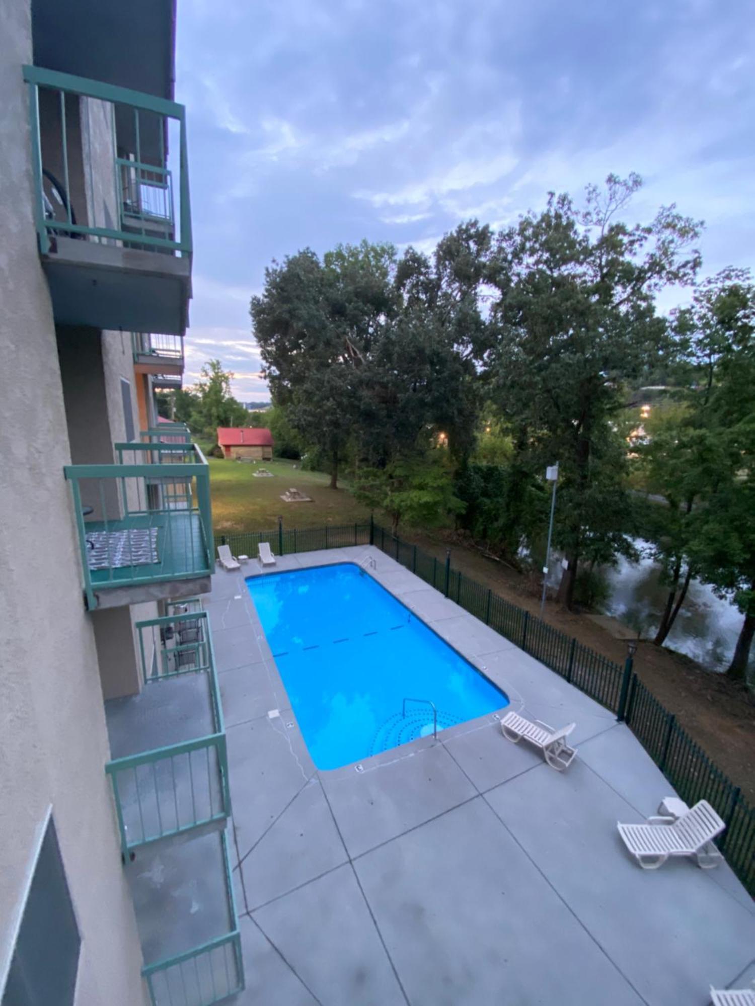 River Place Condos Riverside #309 1Bd Пиджен Фордж Екстериор снимка
