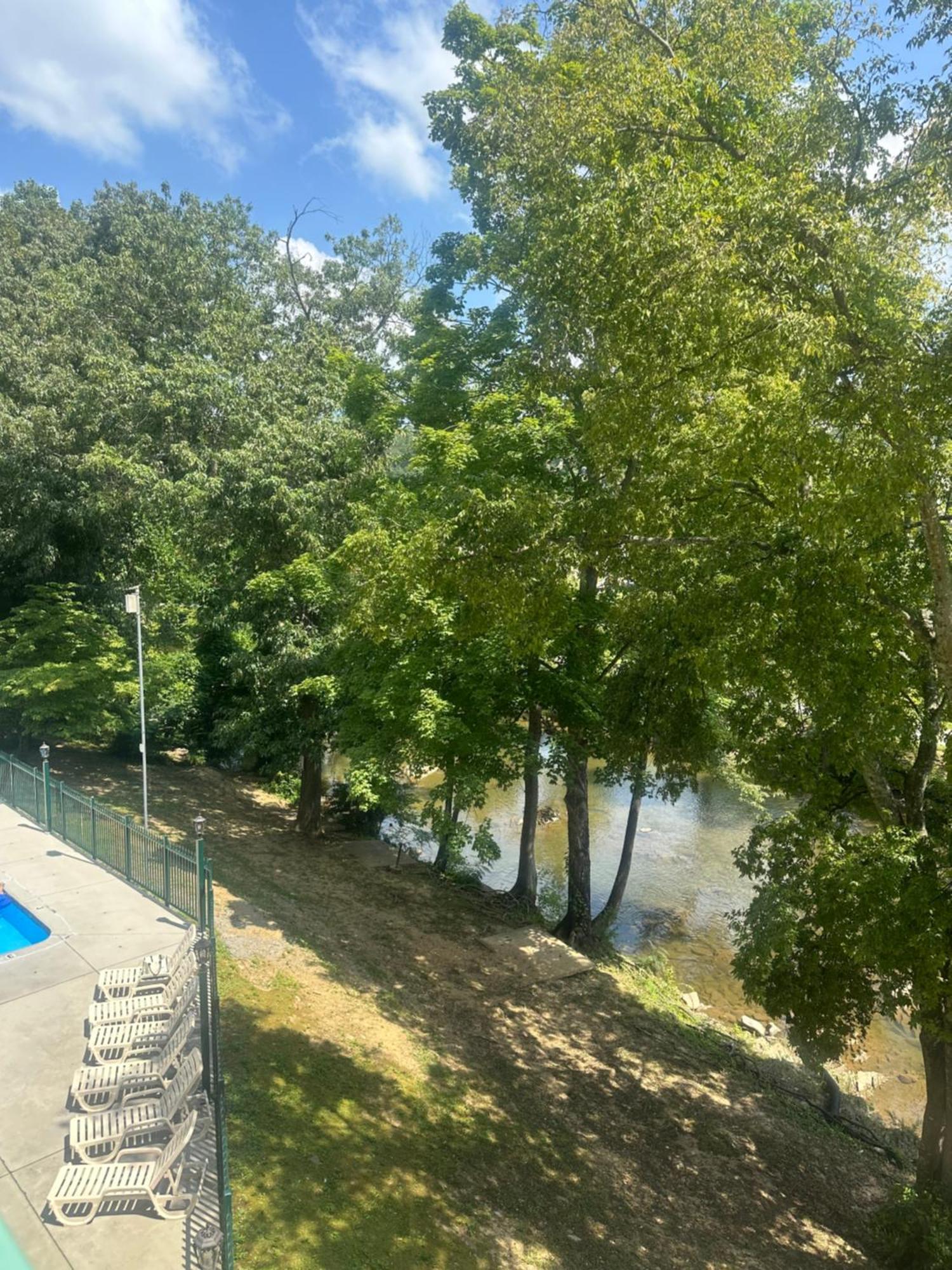 River Place Condos Riverside #309 1Bd Пиджен Фордж Екстериор снимка
