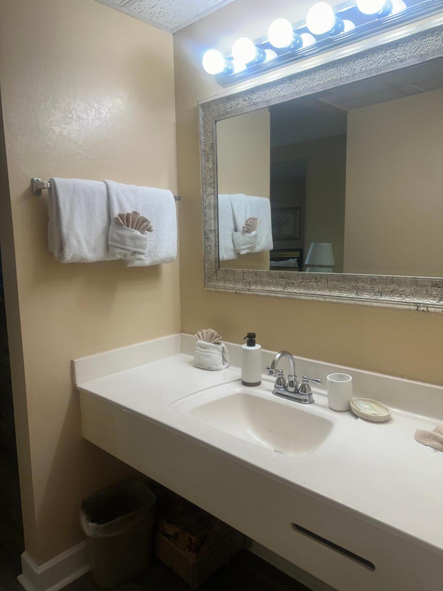 River Place Condos Riverside #309 1Bd Пиджен Фордж Екстериор снимка